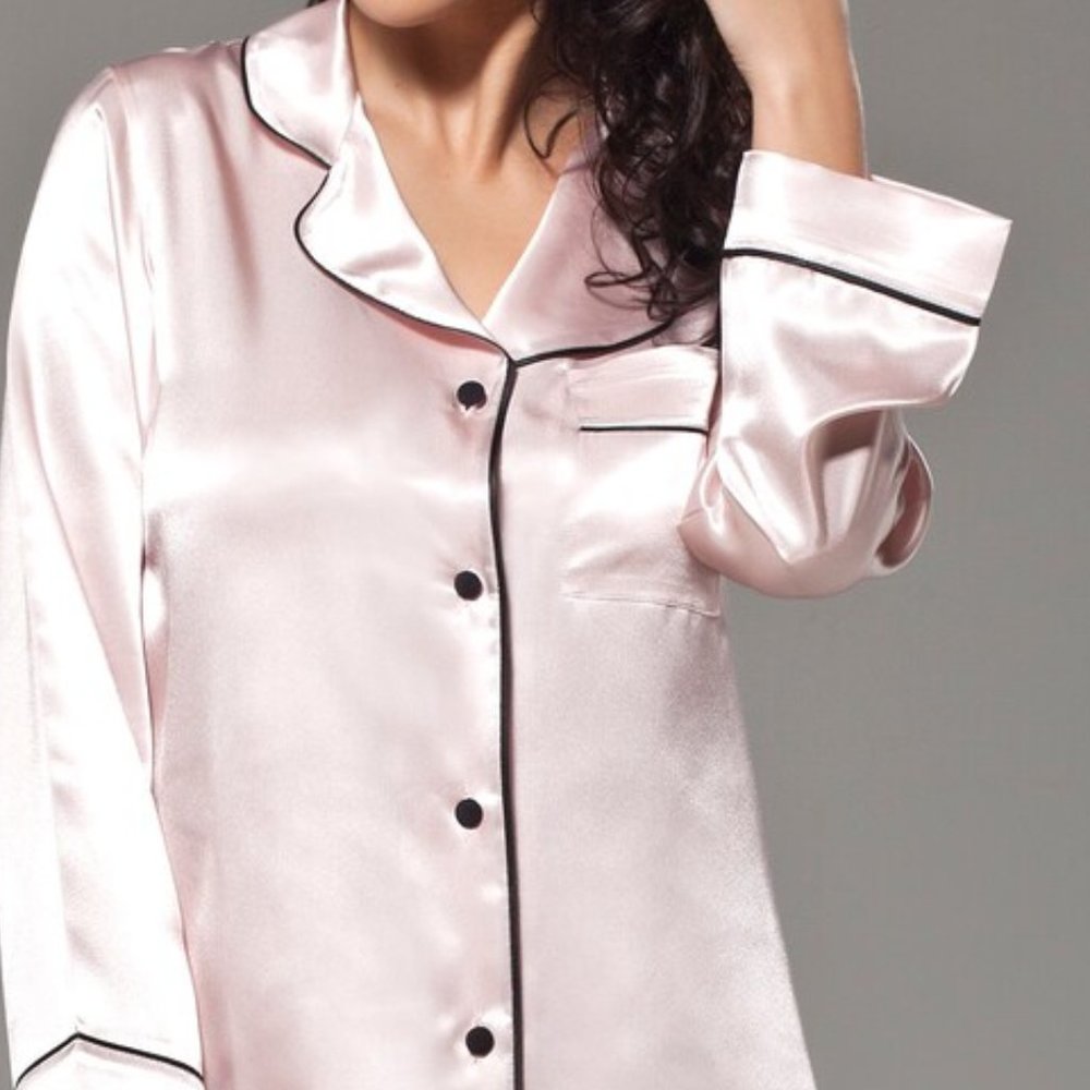 💕 Relax in this Classy,  Powder Satin Long Sleeve Pajama Set💕by BCCGMAXAZRIA